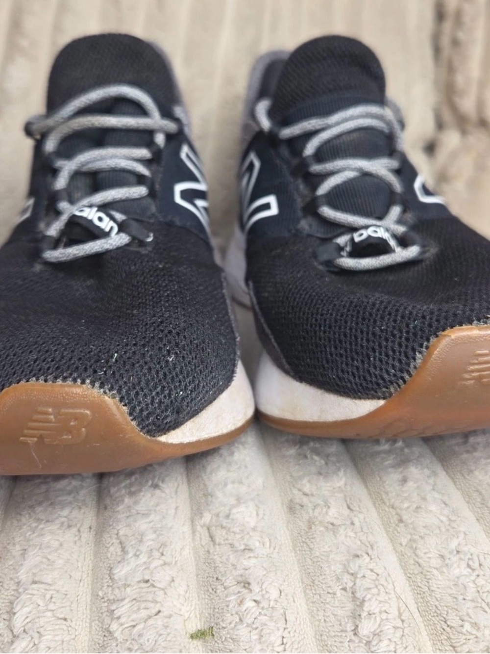 New Balance Fresh Foam Roav Womens Running Shoes Black Gray WROAVTK Size 10 - Picture 5 of 8